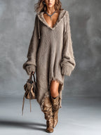 Ludivine | Robe oversize à capuche en maille duveteuse.