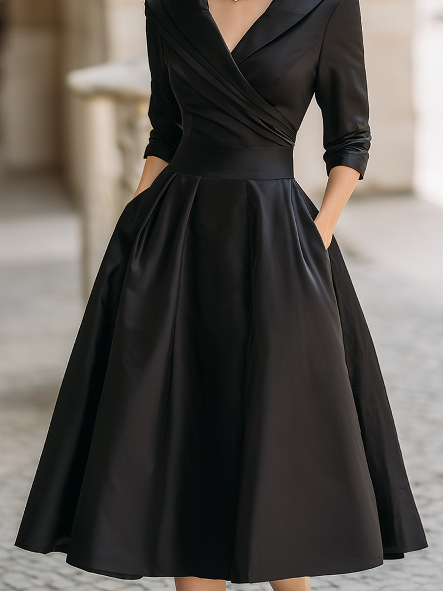 Adèle | Robe mi-longue en satin d’inspiration vintage à col drapé