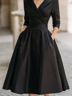 Adèle | Robe mi-longue en satin d’inspiration vintage à col drapé