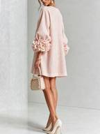 Odette | Robe texturée à col rond et poignets fleuris
