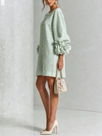 Odette | Robe texturée à col rond et poignets fleuris