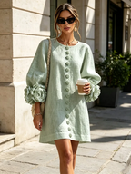 Odette | Robe texturée à col rond et poignets fleuris