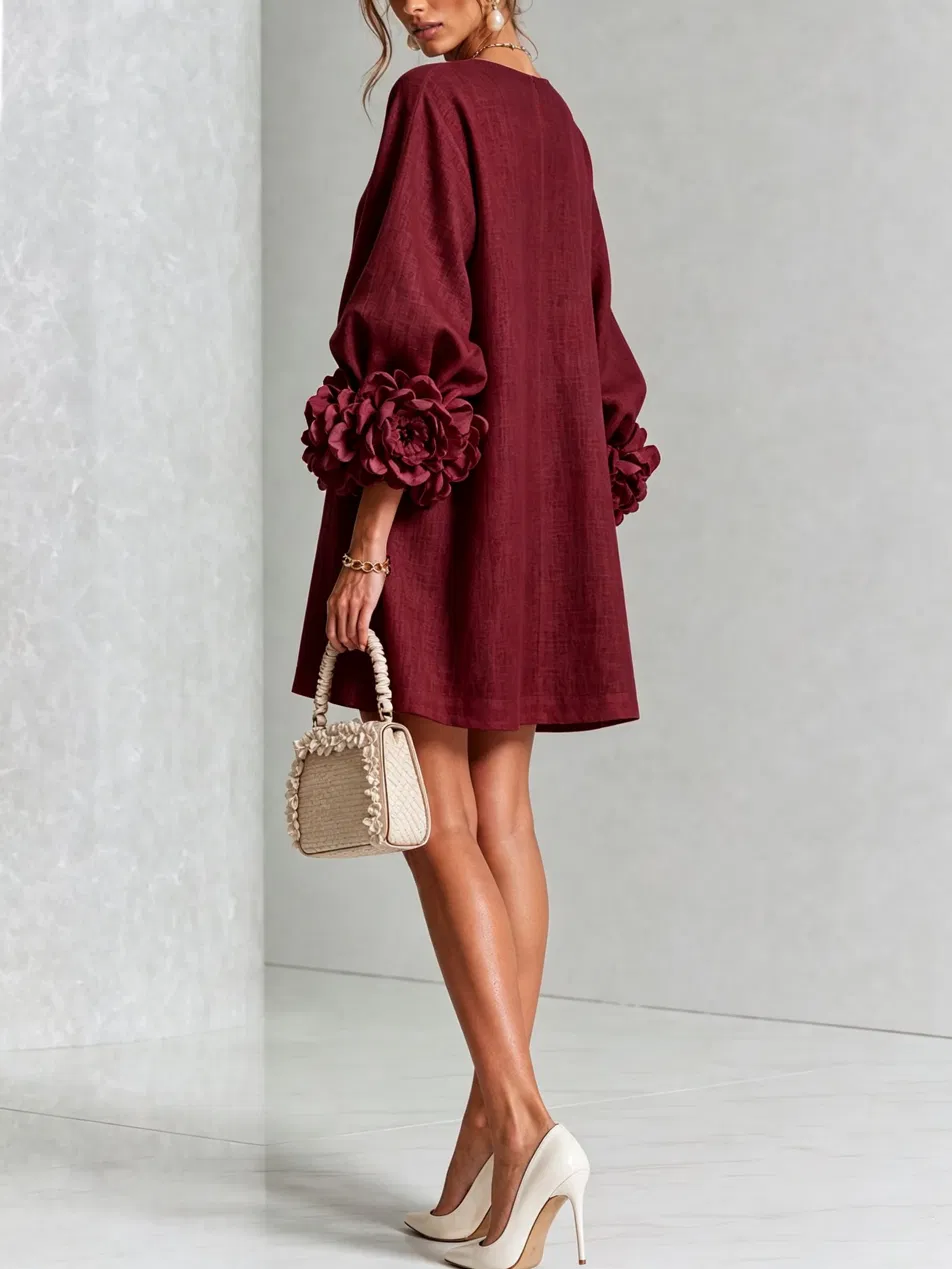 Odette | Robe texturée à col rond et poignets fleuris