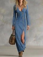 Agathe | Robe longue en jean à col en V, boutonnage simple, fente latérale et manches longues
