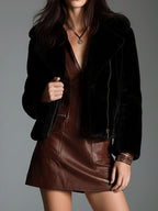 Manon | Mini-robe en cuir écologique marron chocolat, zippée à l'avant et poches utilitaires