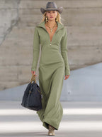 Solenne | Robe longue rétro sportive à col en V, fermeture zippée devant et manches longues