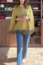 Apolline | Poncho en maille à imprimé bandana, manches ouvertes, franges et zip