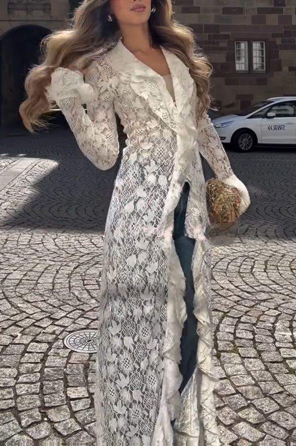 Héloïse | Robe longue à col revers en dentelle florale, volants et manches évasées