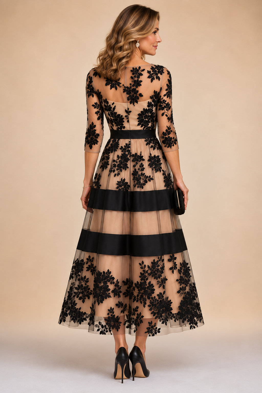 Adrienne | Robe élégante en dentelle florale