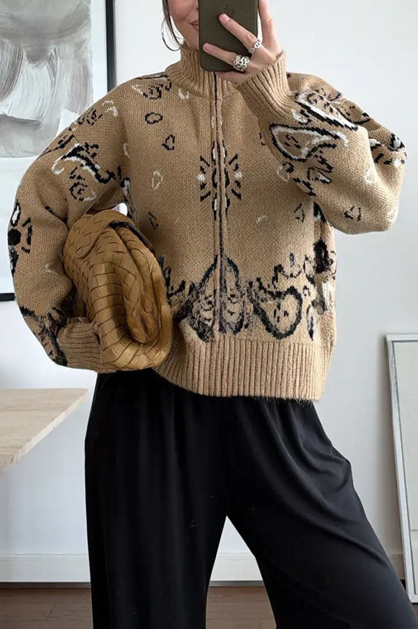 Clémence | Gilet ample à col haut zippé en maille à imprimé bandana