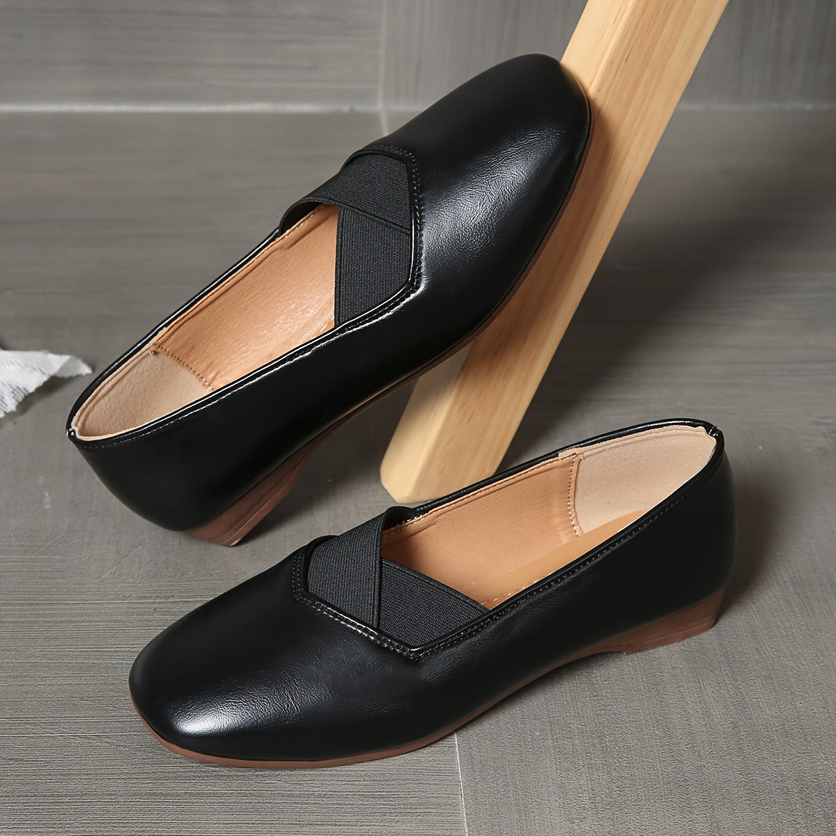 Claire | Ballerines à bout carré et brides croisées