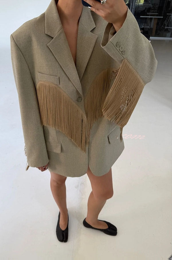 Margaux | Manteau blazer oversize à revers, manches longues et finitions à franges en forme de cœur