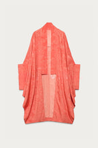 Inès | Long manteau kimono ample en satin jacquard imprimé à manches chauve-souris