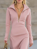 Solenne | Robe longue rétro sportive à col en V, fermeture zippée devant et manches longues