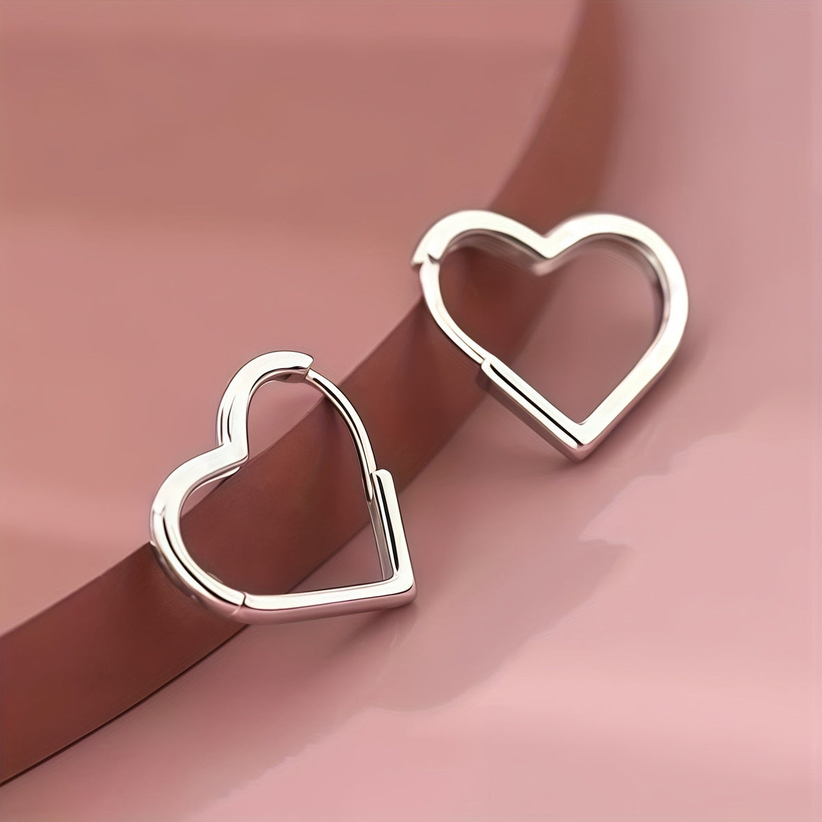 Gaëlle - Boucles d'oreilles dorées en forme de cœur en acier inoxydable