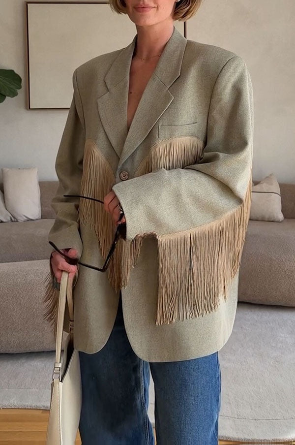 Margaux | Manteau blazer oversize à revers, manches longues et finitions à franges en forme de cœur
