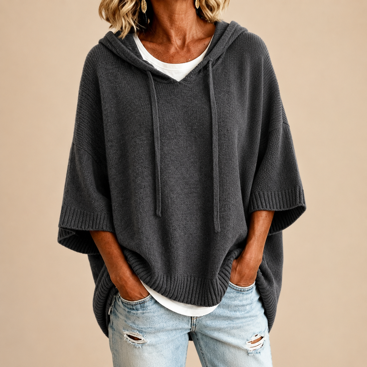 Mireille | Poncho en maille à capuche