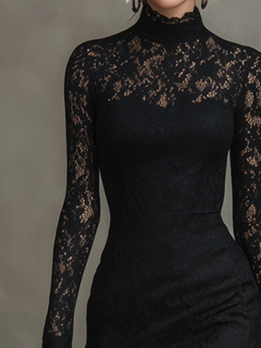 Eugénie | Élégante robe longue noire en dentelle extensible avec bas en queue de poisson
