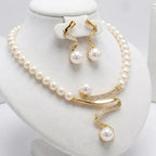 Solange - Ensemble collier et boucles d'oreilles avec perles naturelles