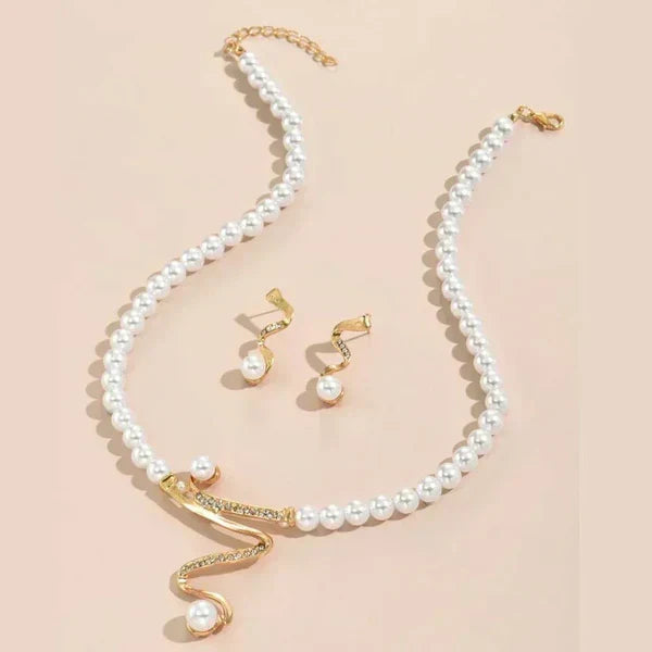 Solange - Ensemble collier et boucles d'oreilles avec perles naturelles