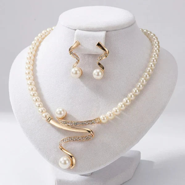 Solange - Ensemble collier et boucles d'oreilles avec perles naturelles