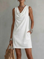 Lila | Robe élégante à encolure bénitier ajustée