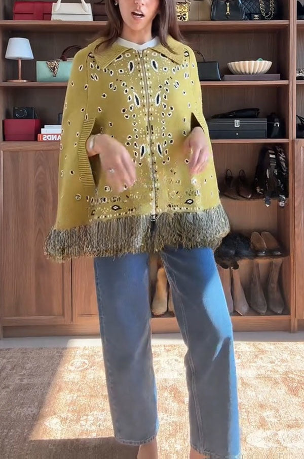 Apolline | Poncho en maille à imprimé bandana, manches ouvertes, franges et zip