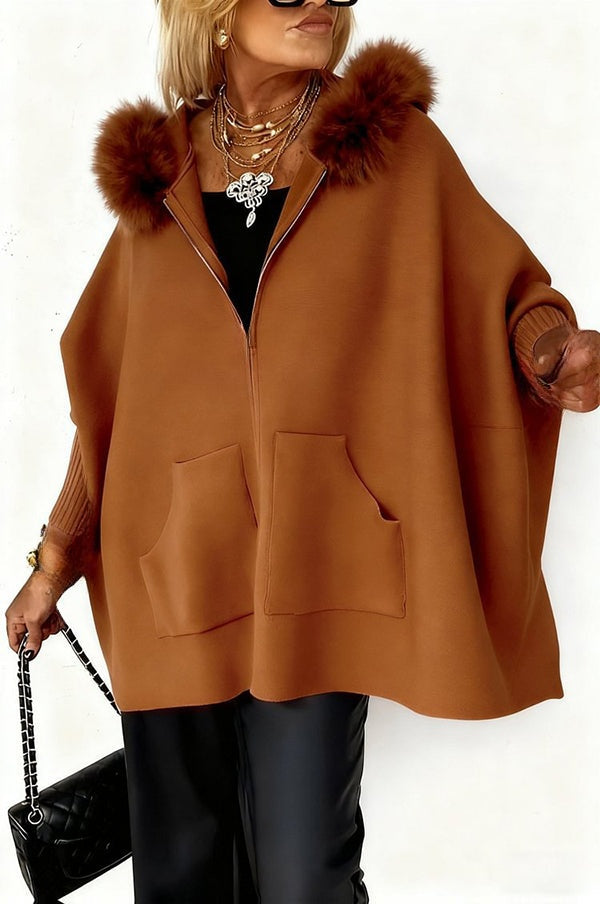Pauline | Gilet ample en maille à capuche peluche, zip et poches
