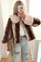 Delphine | Manteau ample en fausse fourrure à taches, col duveteux et blocs de couleur