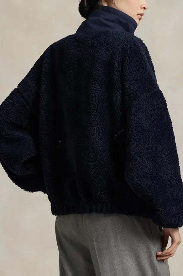 Ambre | Pull polaire rétro américain à col montant boutonné et motif ours