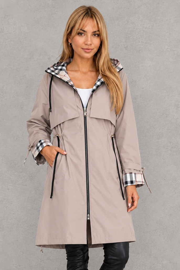 Mabelle | Veste à capuche élégante et imperméable avec détails à carreaux