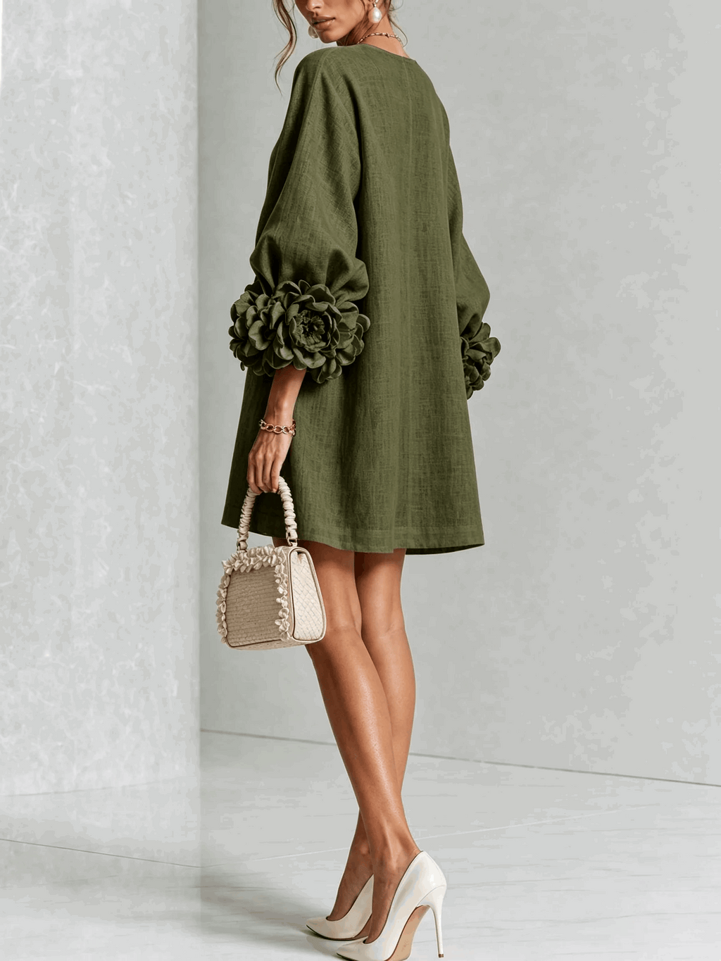 Paloma | Vestido texturizado de escote redondo y puños florales