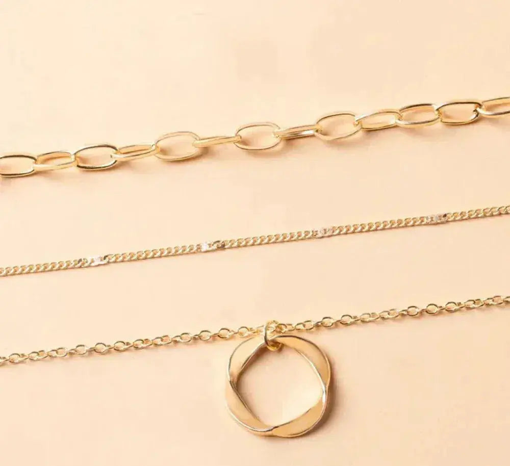 Joëlle - Collier doré classique multirangs avec pendentif
